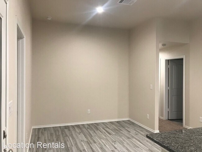 Building Photo - 3 br, 2 bath House - 10005 Wausau Ave