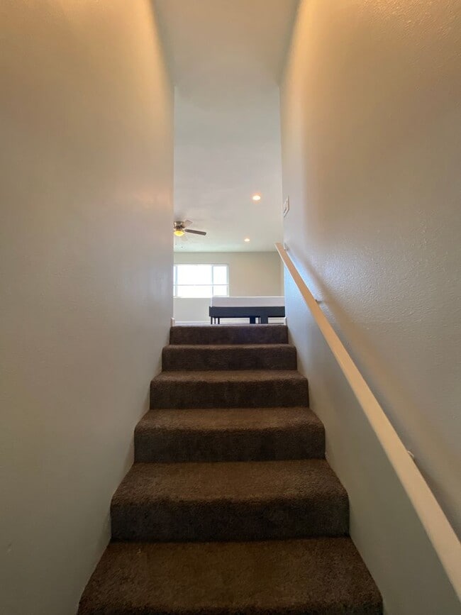 Building Photo - Peaceful and Spacious Rural Property for Rent