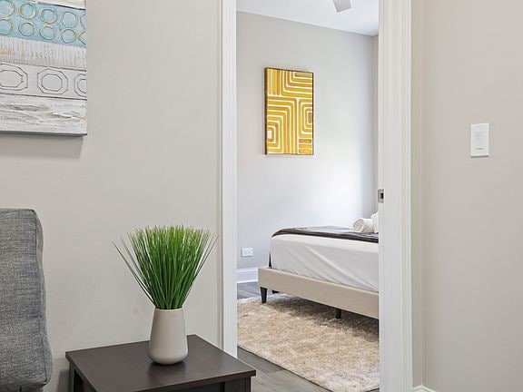 Building Photo - 1111 Bonnie Brae Pl