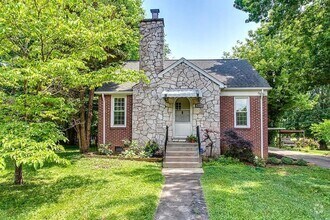 Building Photo - Charming 2 bedroom house in South Knox!