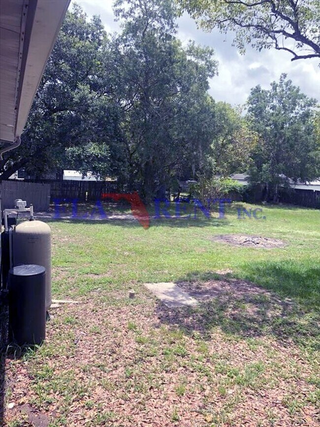 Building Photo - 3/2 Manufactured home with fenced in yard/ Bithlo area