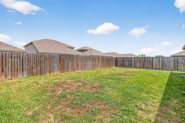 Building Photo - 7326 Tristan Dr