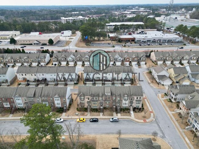 Building Photo - Elegant 4 bedroom townhome in Duluth!