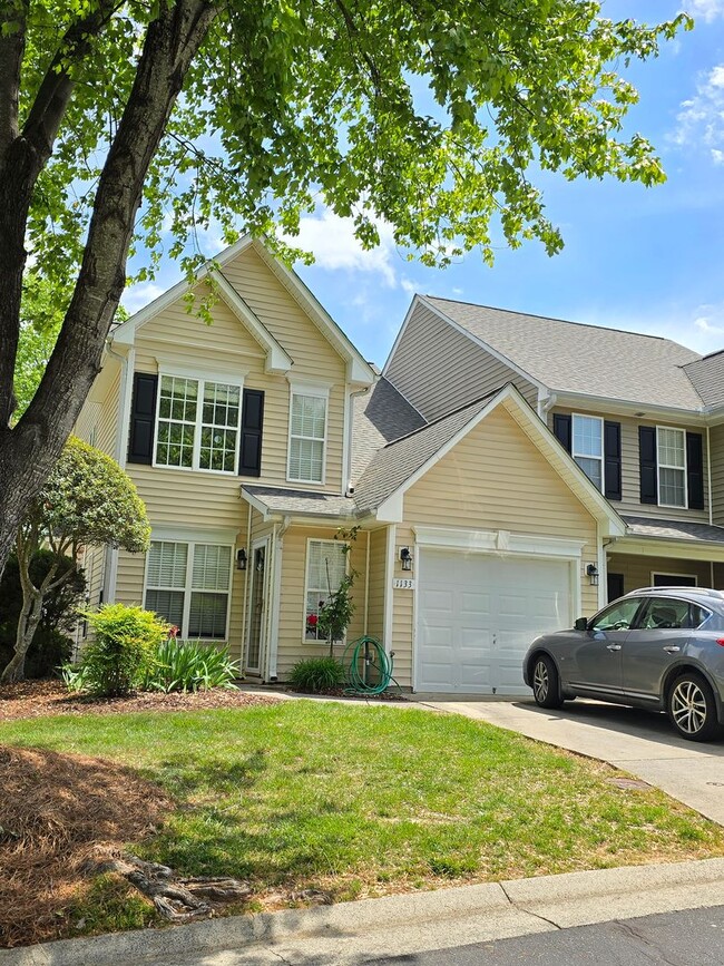 Building Photo - 1133 Academic Dr
