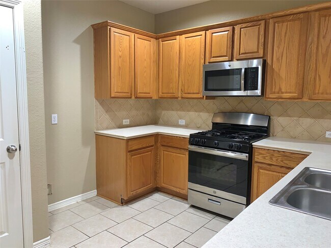 Building Photo - 926 Andover Glen Dr