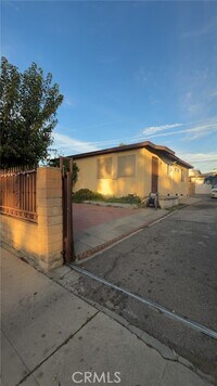 Building Photo - 8766 Tilden Ave