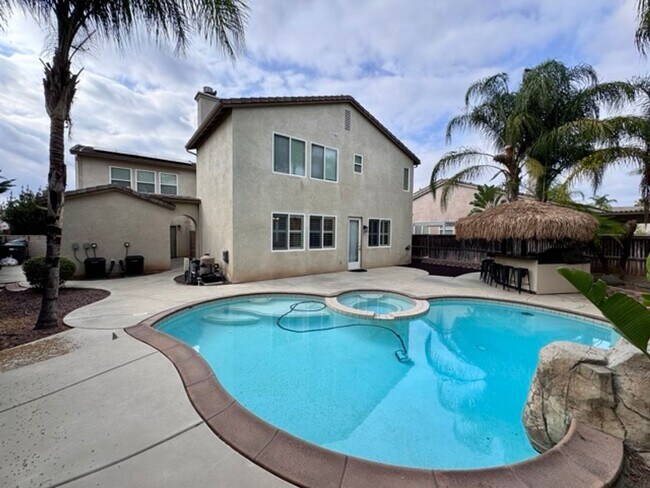 Building Photo - Discover this beautifully upgraded 5 bedro...