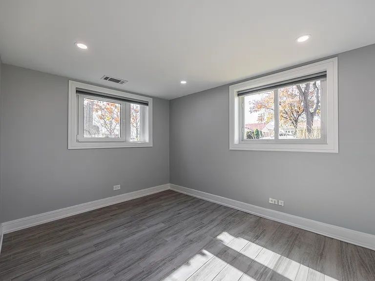 Building Photo - 7225 E Prairie Rd