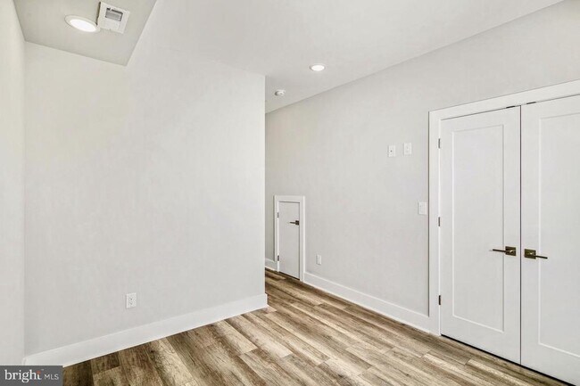 Building Photo - 2537 Cecil B. Moore Ave