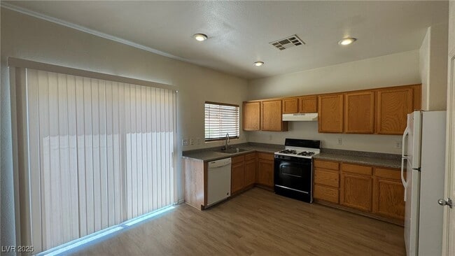 Building Photo - 10525 Blanca Peak Ave