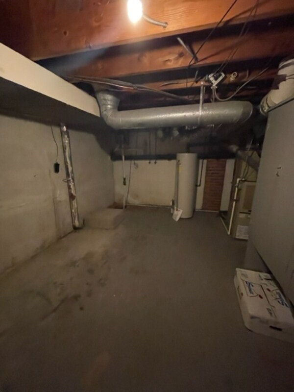 Building Photo - 14 W 16th Ave