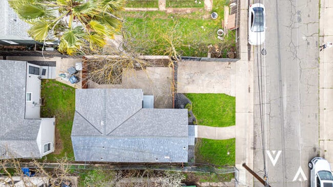 Building Photo - Charming 2-Bedroom Home in a Prime Central Sacramento Location