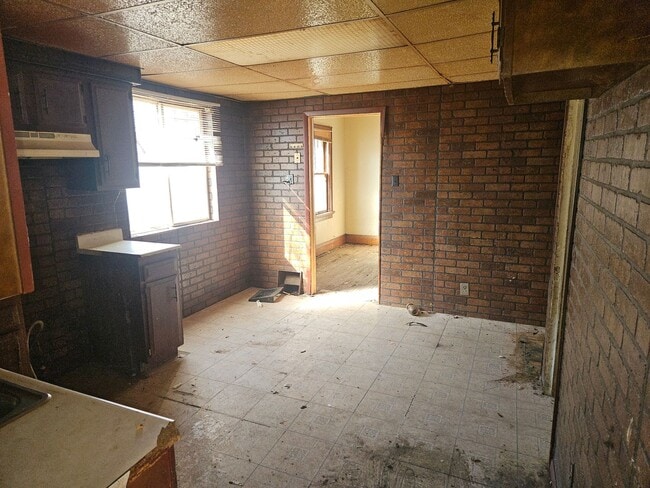 Building Photo - Owner Finance – NO Credit Check! 3 Bed Home – Move In Fast!