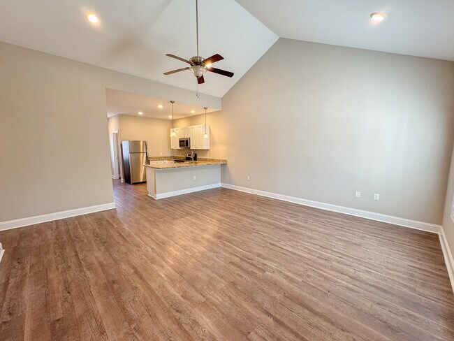 Building Photo - 110 Way Bill Cir