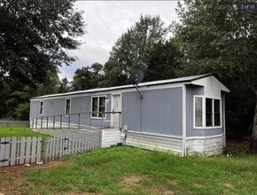 Building Photo - 374 Plum St