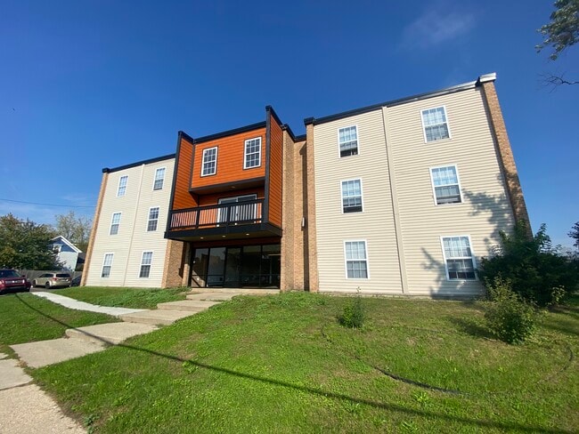 Building Photo - 504 Saint Johns St