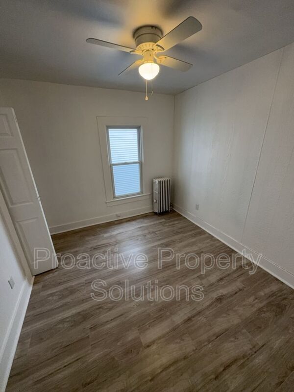 Building Photo - 718-720 Archbald St