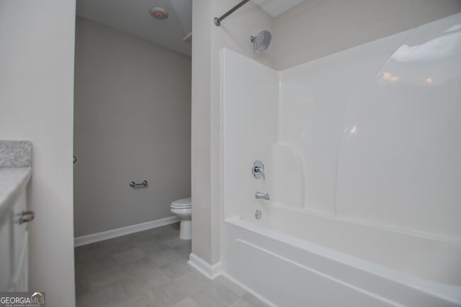 Building Photo - 132 Springwood Dr