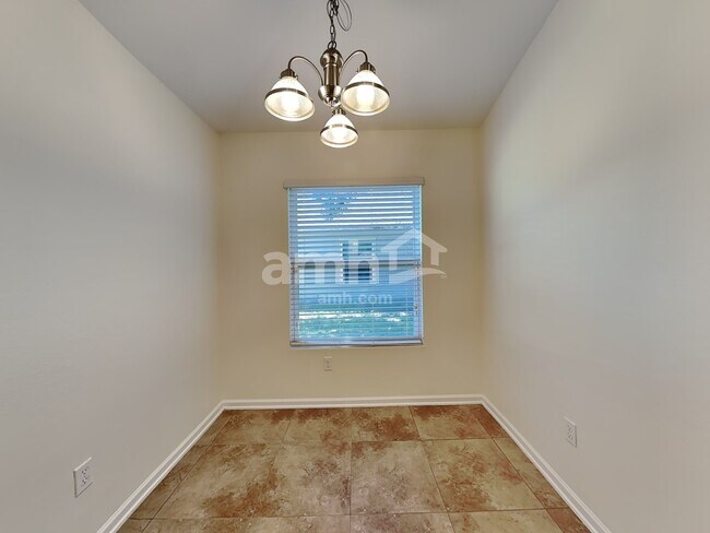 Building Photo - 360 Sunshine Dr