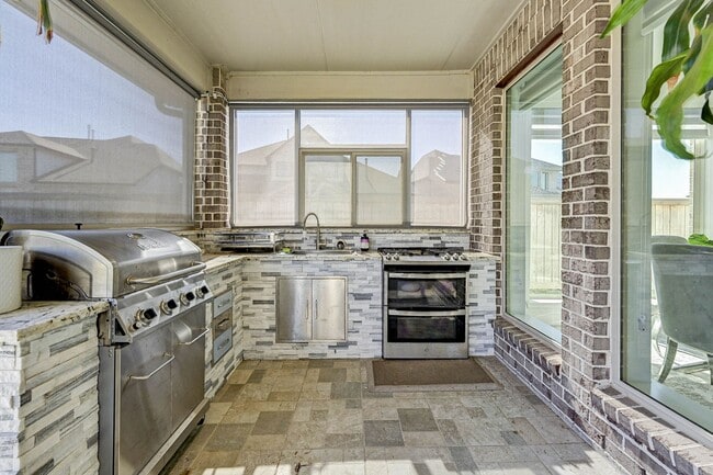 Building Photo - 11314 Cosmopolitan Dr