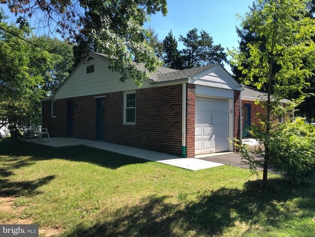 Building Photo - 2991 Goentner Rd