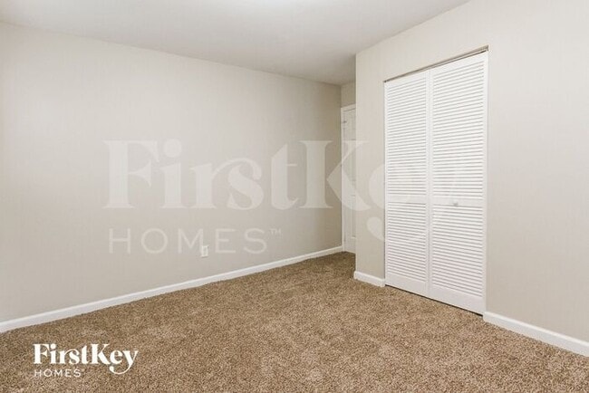 Building Photo - 955 Ridgewood Dr
