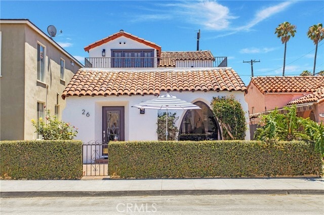 Building Photo - 26 La Verne Ave