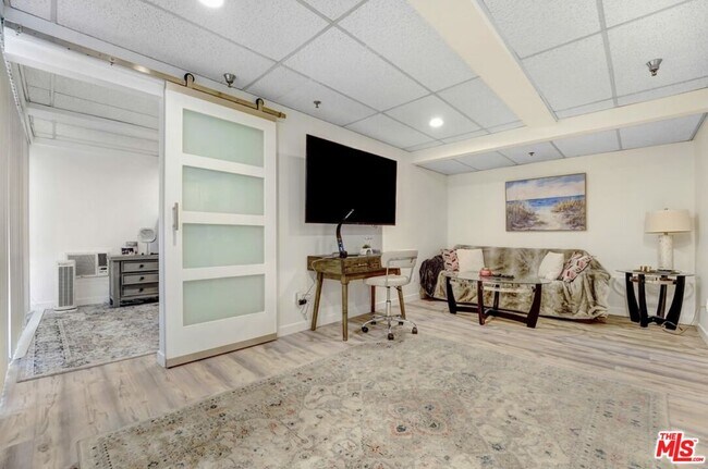 Building Photo - 2301 Santa Monica Blvd