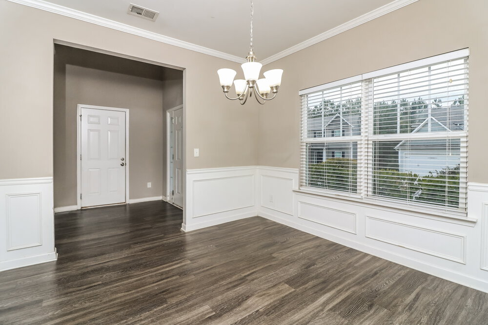 Building Photo - 679 Fieldcrest Dr