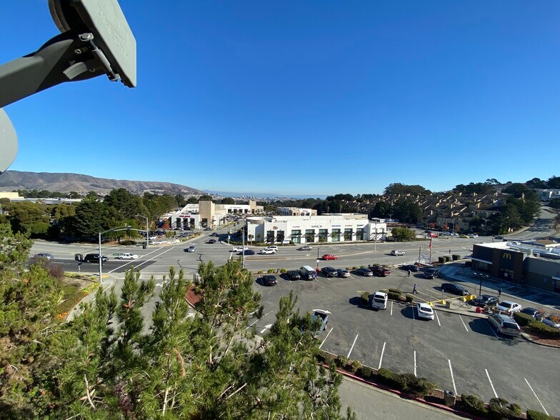 Building Photo - 2260 Gellert Blvd