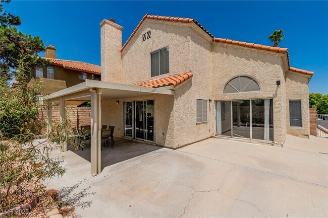 Building Photo - 2701 Sattley Cir