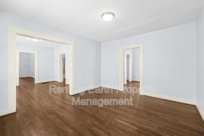 Building Photo - 6309 3rd Ave S