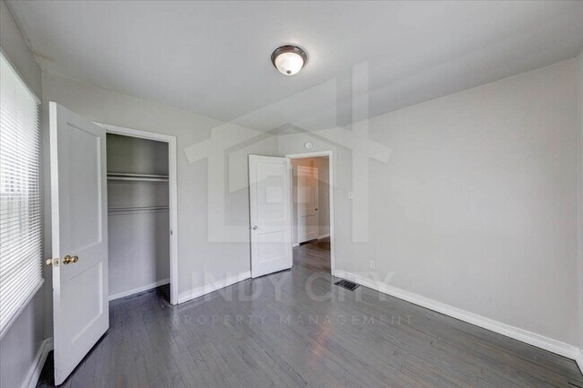 Building Photo - 6132 Raleigh Dr