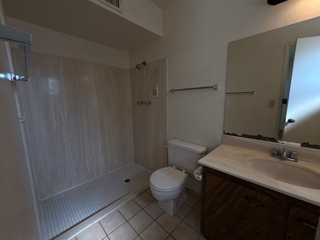 Building Photo - 2761 Dos Mujeres Ave