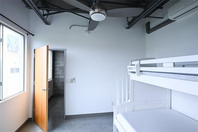 Building Photo - 4801 S Congress Ave