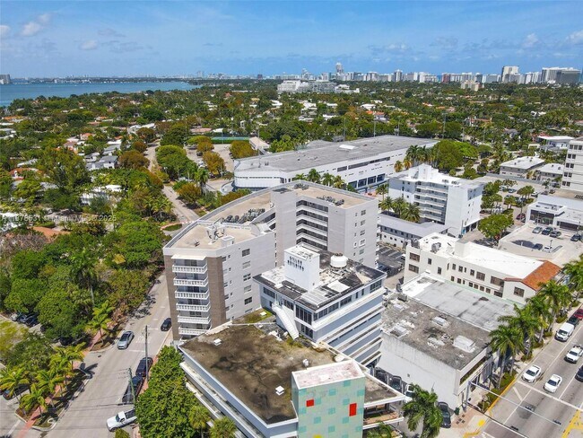 Building Photo - 4141 Nautilus Dr