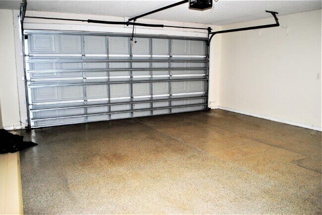 Building Photo - Pawleys Retreat