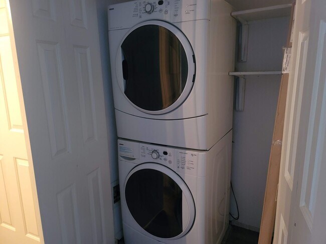 Building Photo - On the water! Updated 2bd/2ba Tempe Rental--COMING SOON