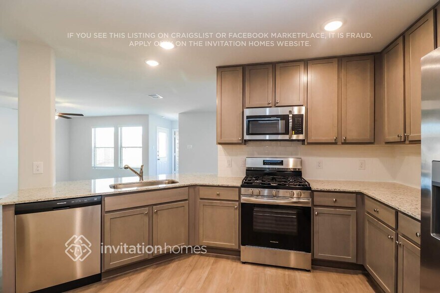 Building Photo - 11015 Inflow Dr