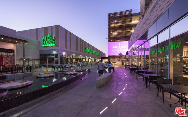 Building Photo - 13045 Pacific Promenade