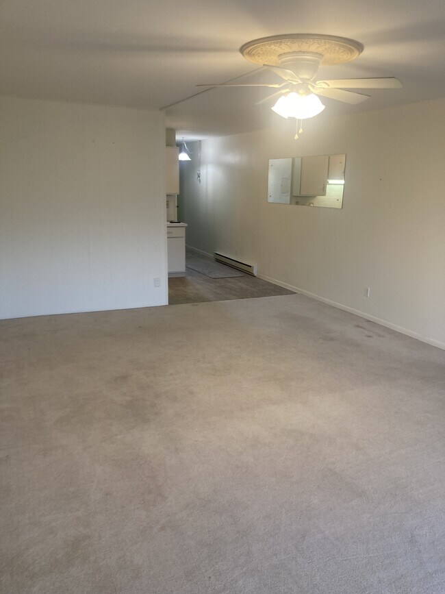 Building Photo - 2331 E Market St