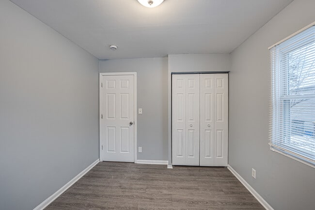 Building Photo - 2932 Cameron Ave