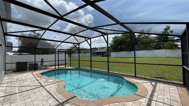 Building Photo - 205 Jocelyn Dr