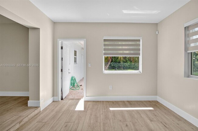 Building Photo - 6090 SW 63rd Ave