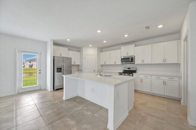 Building Photo - Lakewood Ranch Newer Build - 5 Bedroom Hom...