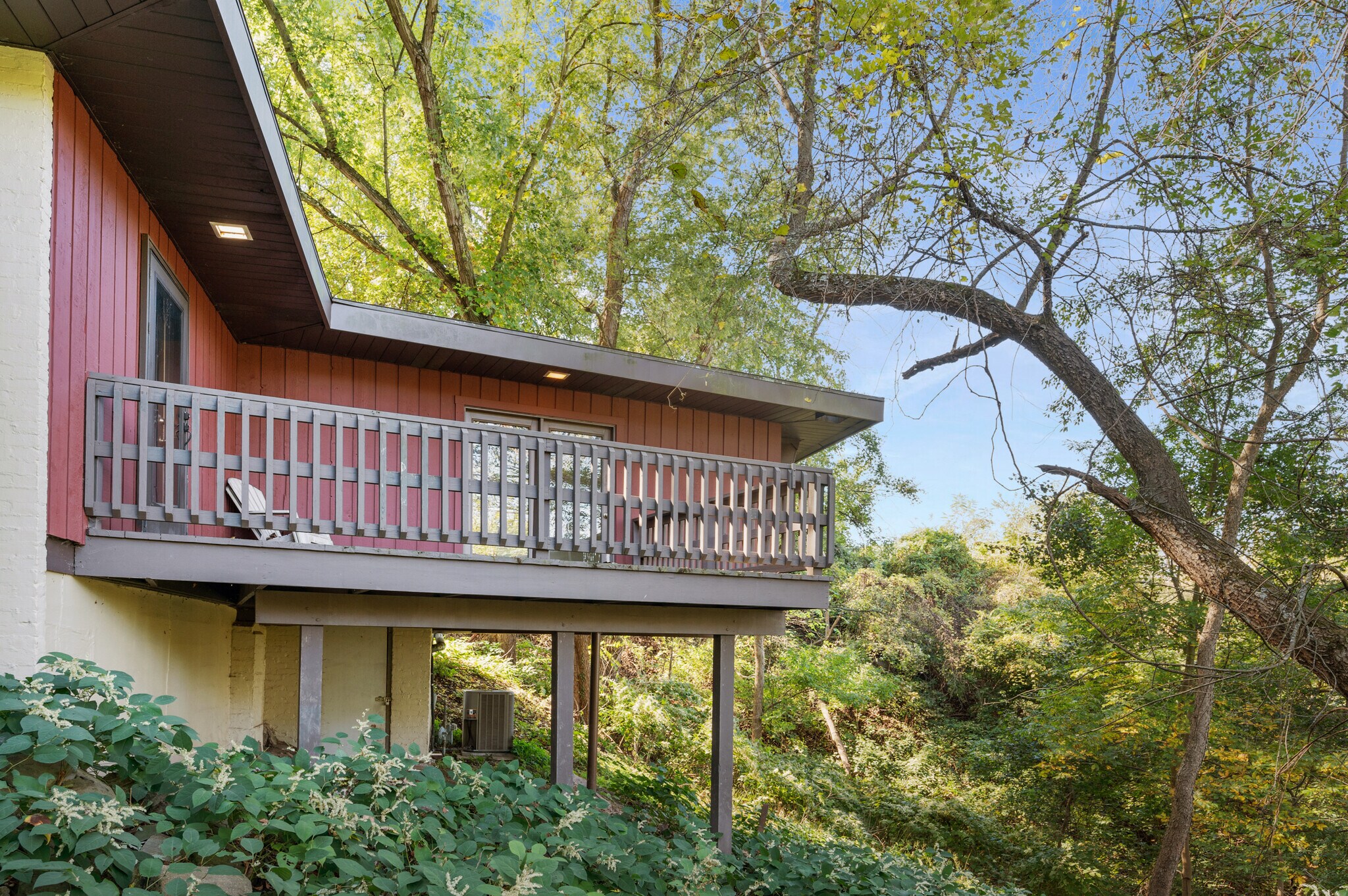 Building Photo - 740 Olivant Plz