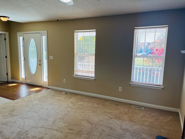 Building Photo - Charming 3 bed, 2 full bath home in Villa Rica!