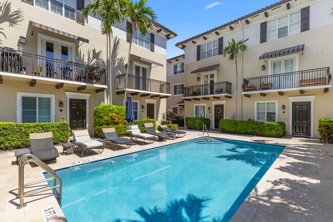 Building Photo - 65 SE 5th Ave