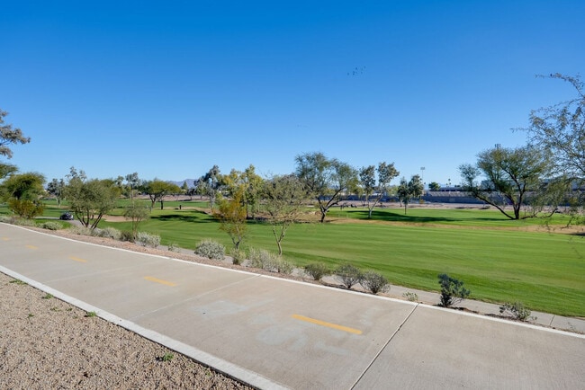 Building Photo - 7913 E Keim Dr