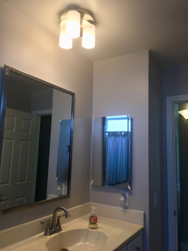 Building Photo - 6240 Gamay Ct
